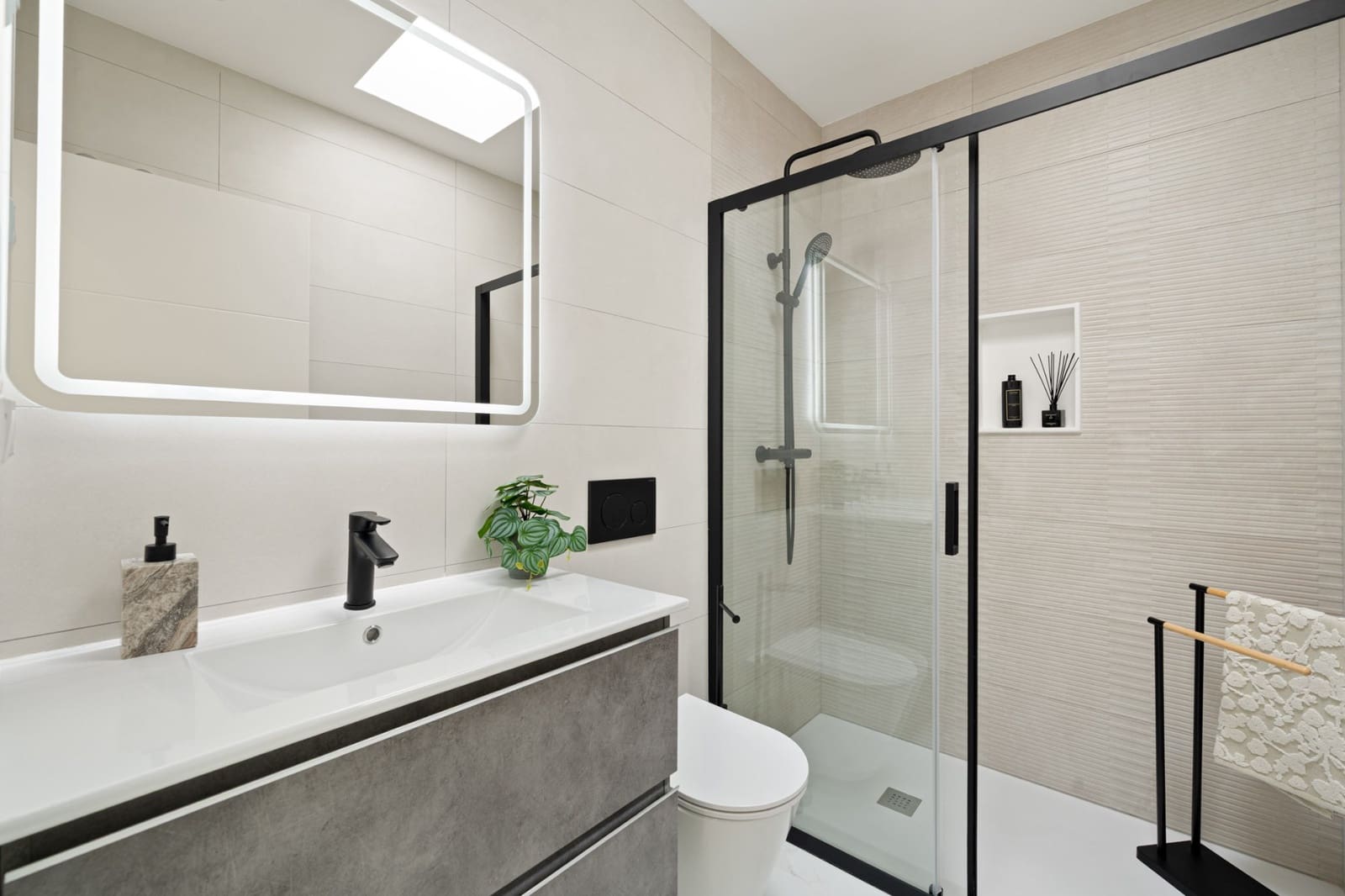 3 bedroom Villa for sale in Polop with pool - € 649,000 (Ref: 8807358)