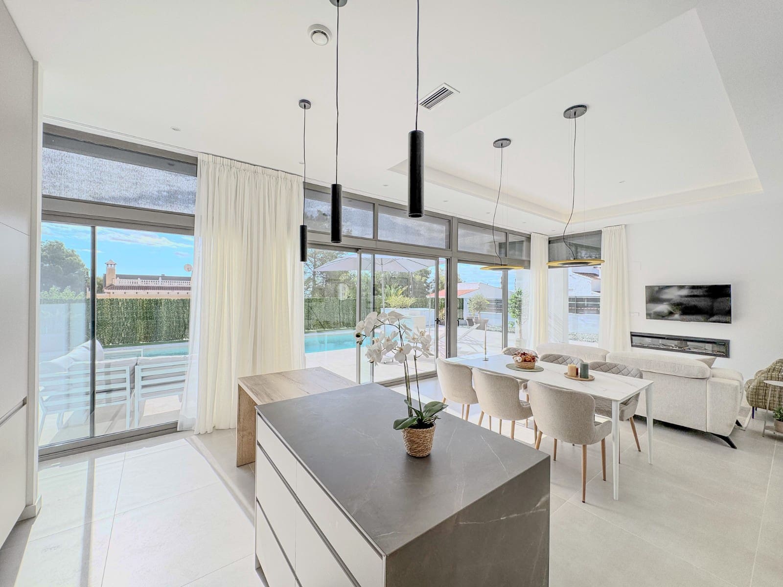 3 slaapkamer Villa te koop in Pinar de Campoverde met zwembad - € 825.000 (Ref: 8931702)