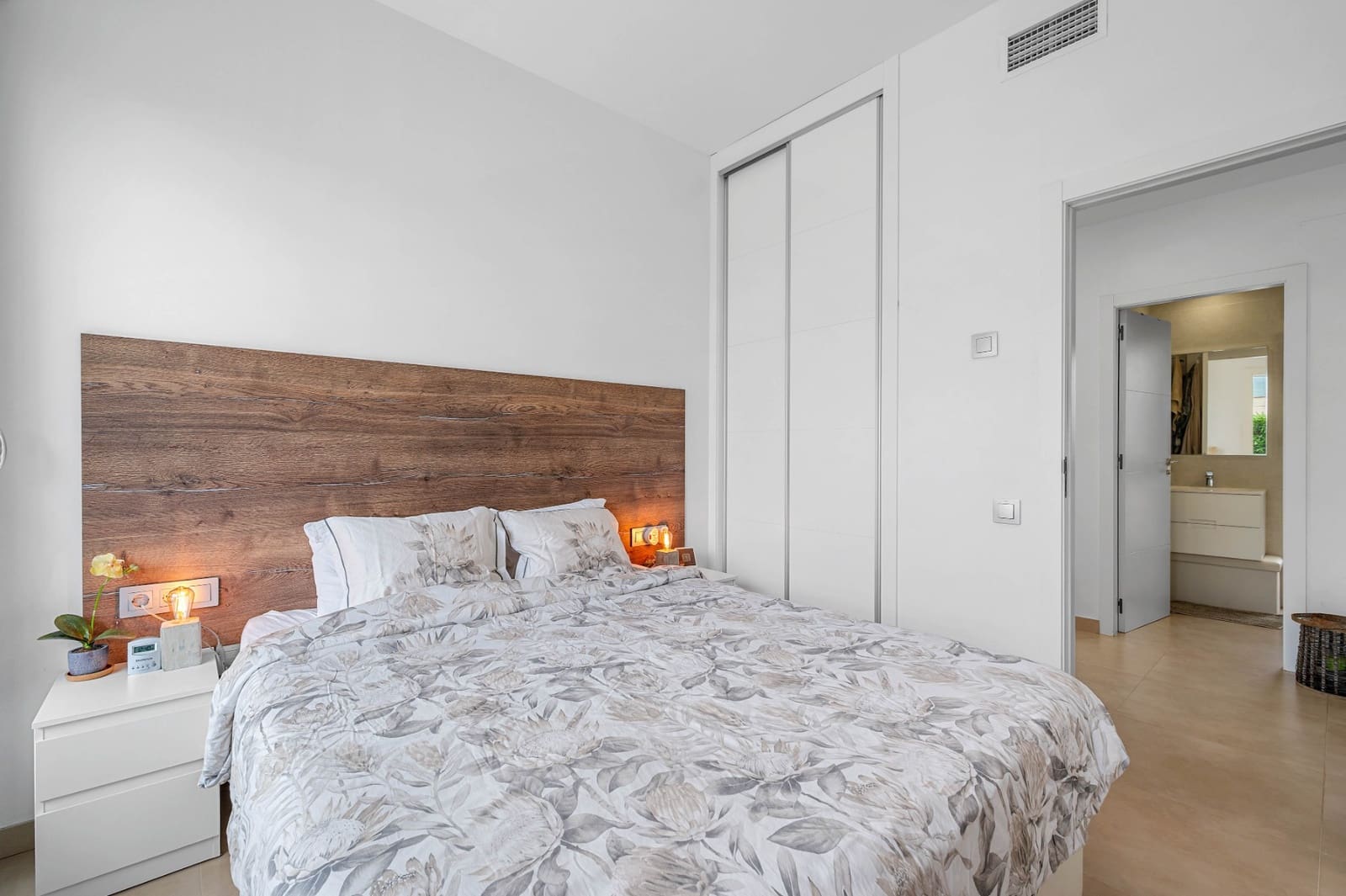 3 soverom Villa til salgs i Los Montesinos med svømmebasseng - € 479 000 (Ref: 8945304)