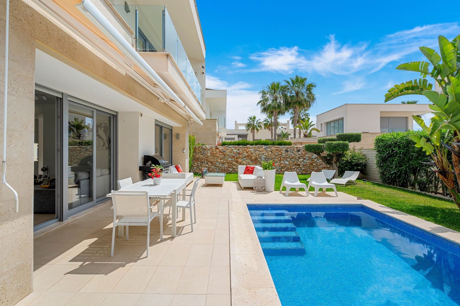 3 soverom Villa til salgs i Los Montesinos med svømmebasseng - € 479 000 (Ref: 8945304)