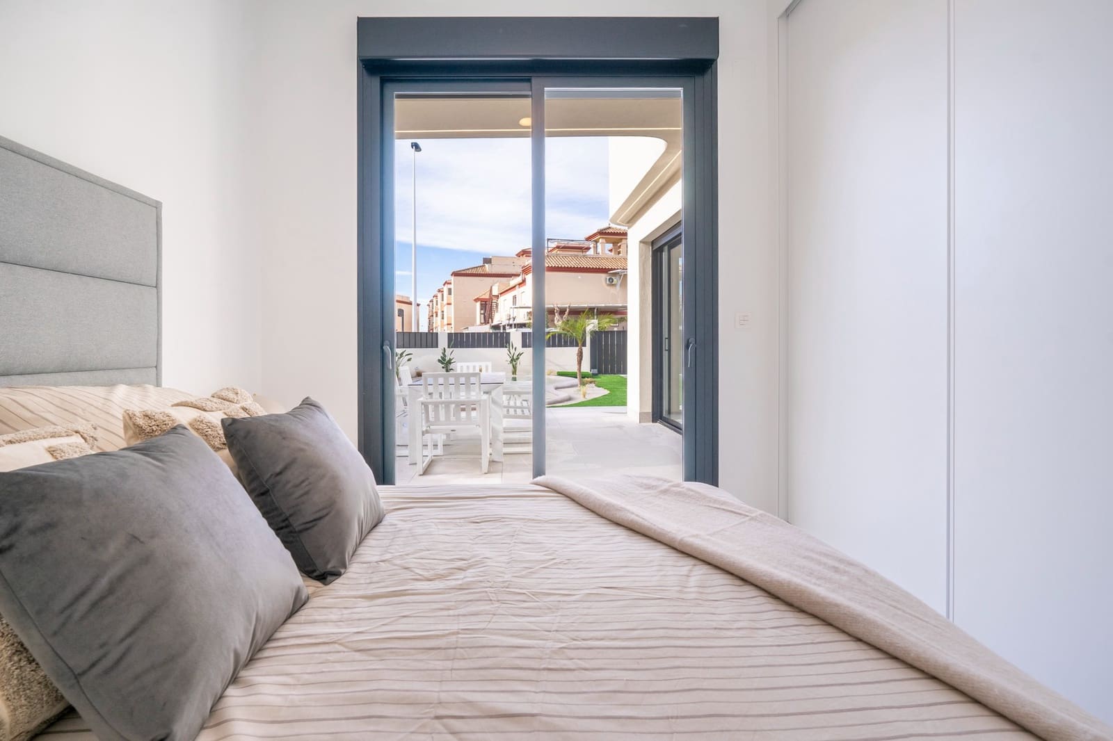 3 bedroom Villa for sale in Roldan with pool - € 395,950 (Ref: 8953493)