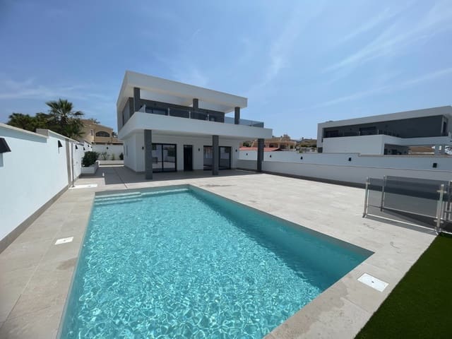 Chalet de 3 habitaciones en Ciudad Quesada, Rojales en venta con piscina garaje - 799.900 € (Ref: 8953773)