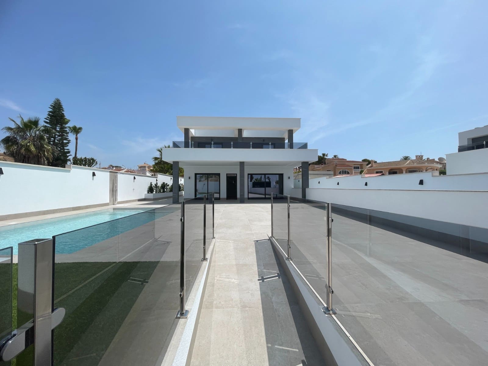 Chalet de 3 habitaciones en Ciudad Quesada en venta con piscina garaje - 799.900 € (Ref: 8953773)