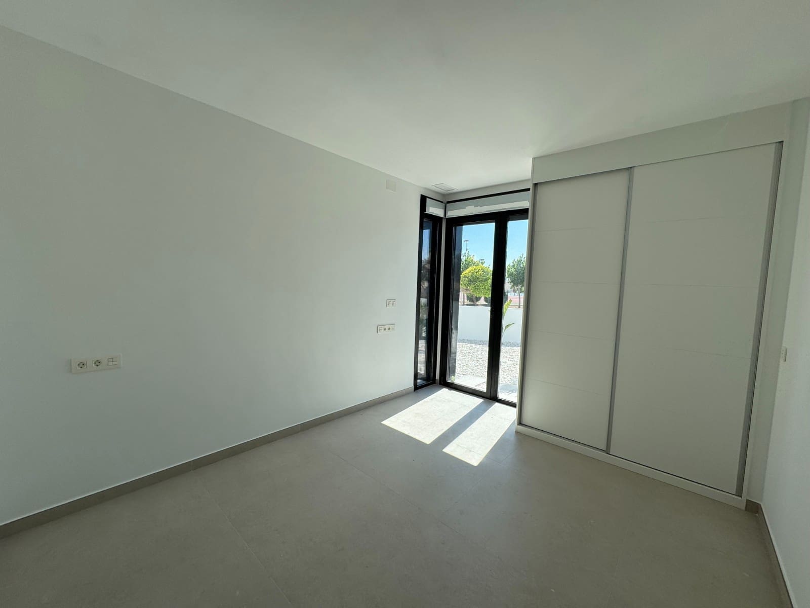 3 bedroom Villa for sale in San Fulgencio with pool - € 677,000 (Ref: 9006678)