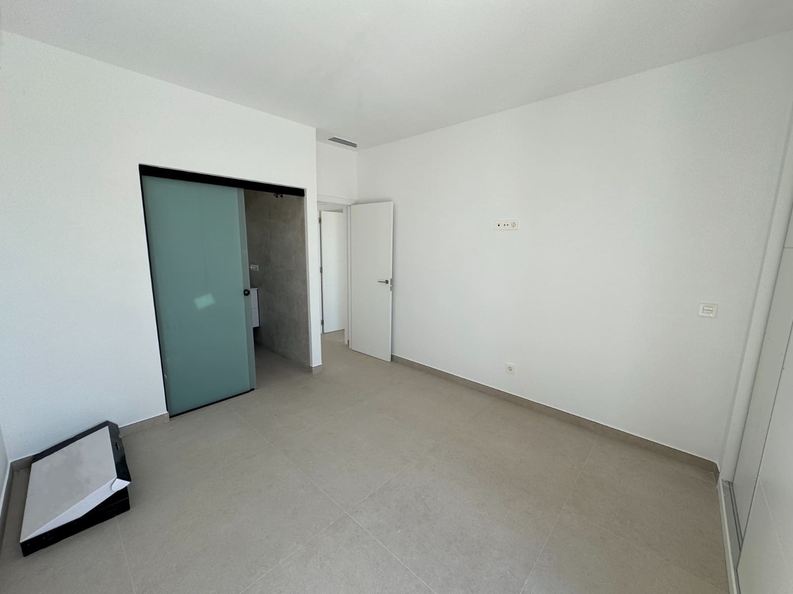 3 bedroom Villa for sale in San Fulgencio with pool - € 677,000 (Ref: 9006678)