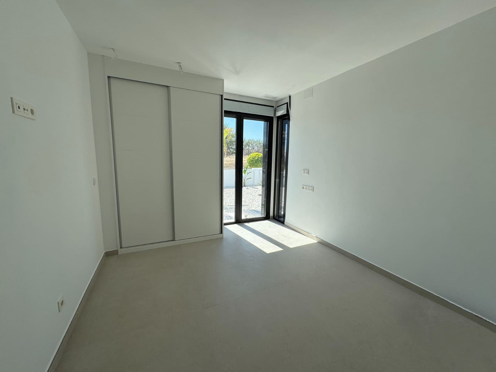 3 bedroom Villa for sale in San Fulgencio with pool - € 677,000 (Ref: 9006678)