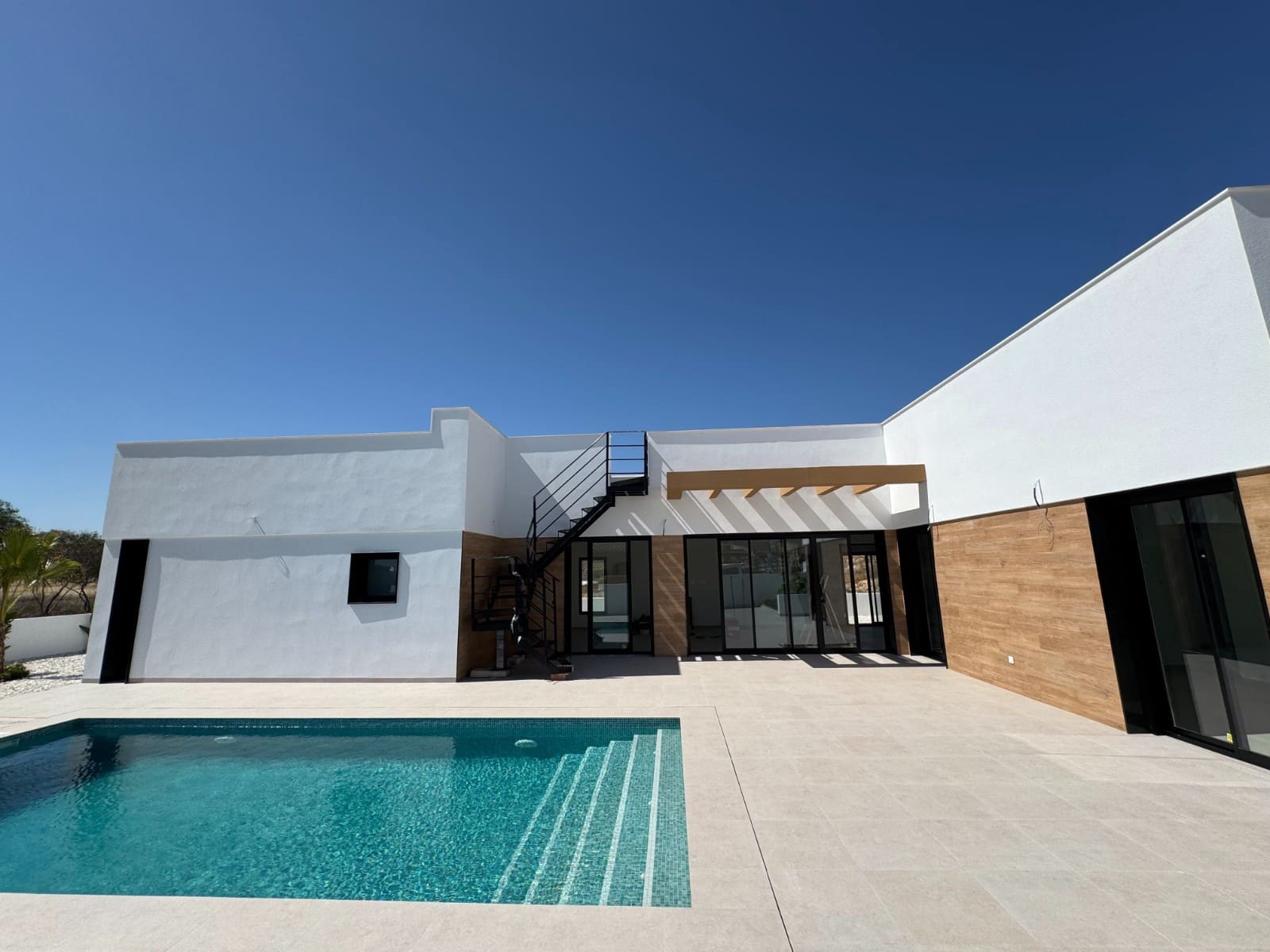 3 bedroom Villa for sale in San Fulgencio with pool - € 677,000 (Ref: 9006678)