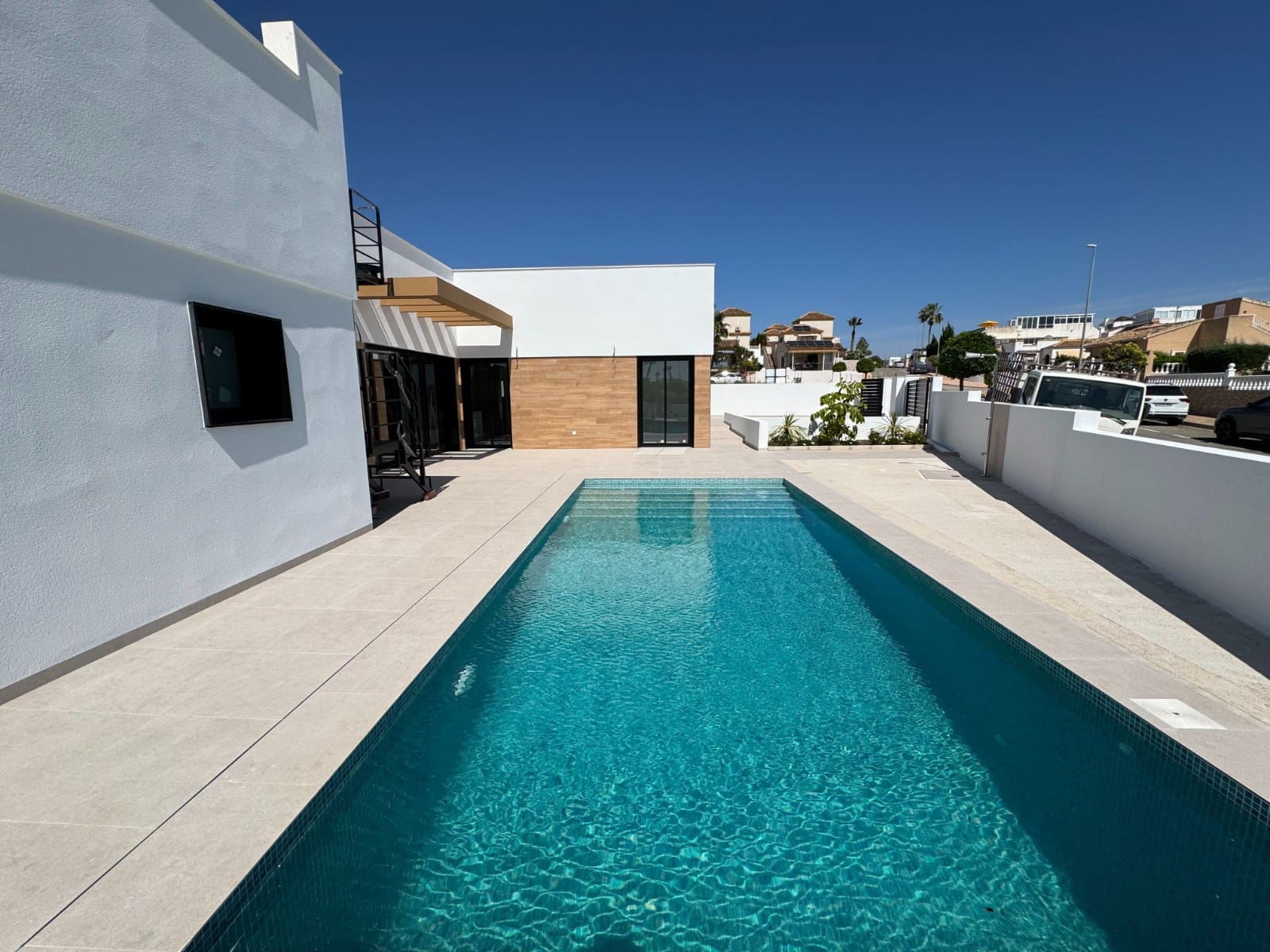 3 bedroom Villa for sale in San Fulgencio with pool - € 677,000 (Ref: 9006678)