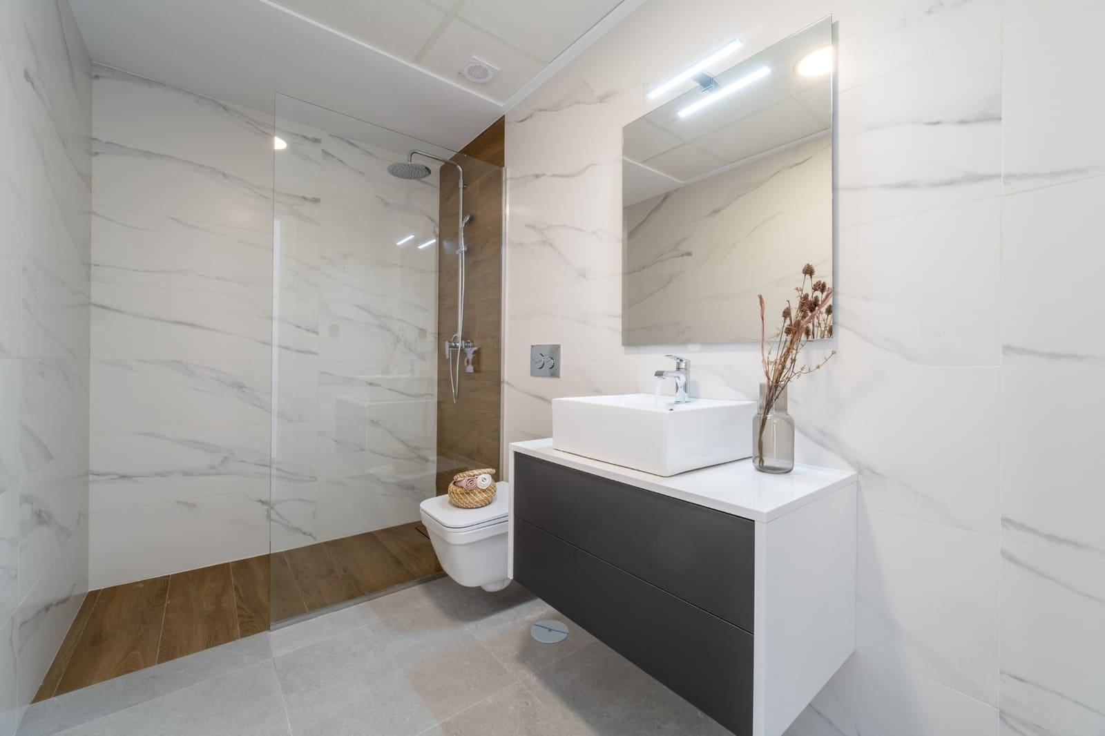 3 soverom Hus til salgs i Villamartin med svømmebasseng garasje - € 310 000 (Ref: 9050421)