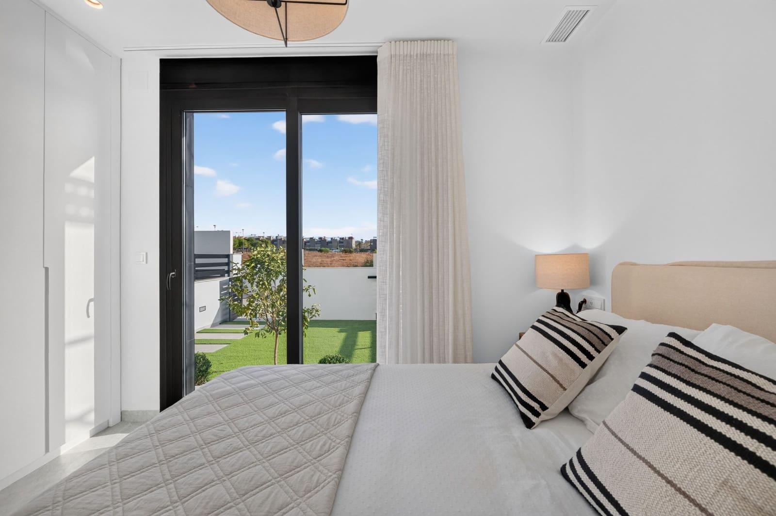 3 Zimmer Villa zu verkaufen in Torrevieja mit Pool Garage - 550.000 € (Ref: 9058338)