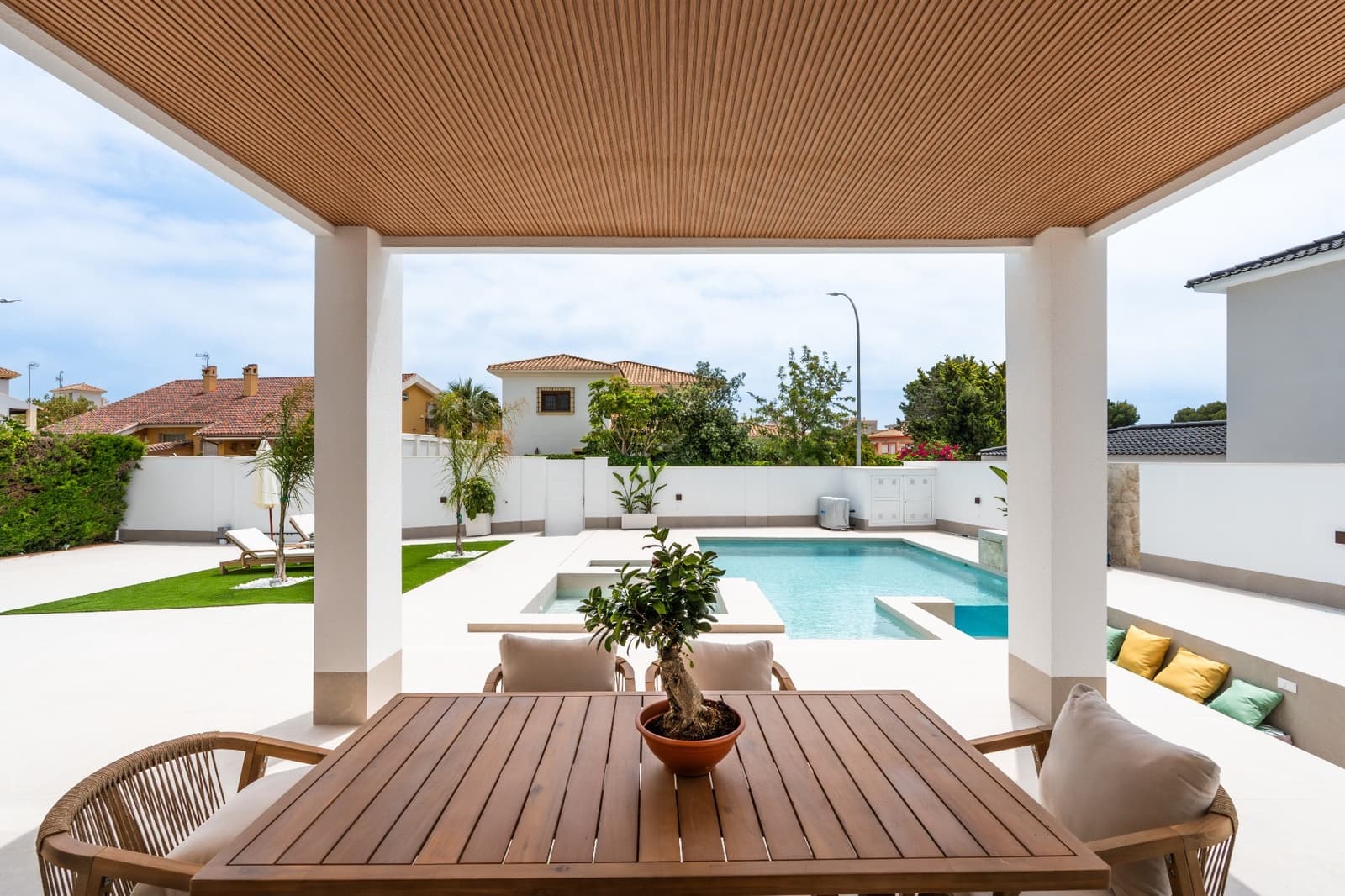 4 soveværelse Villa til salg i Campoamor med swimmingpool garage - € 1.350.000 (Ref: 9074545)