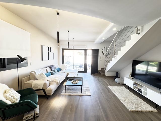 2 sypialnia Willa na sprzedaż w Los Montesinos z basenem - 365 000 € (Ref: 9097593)