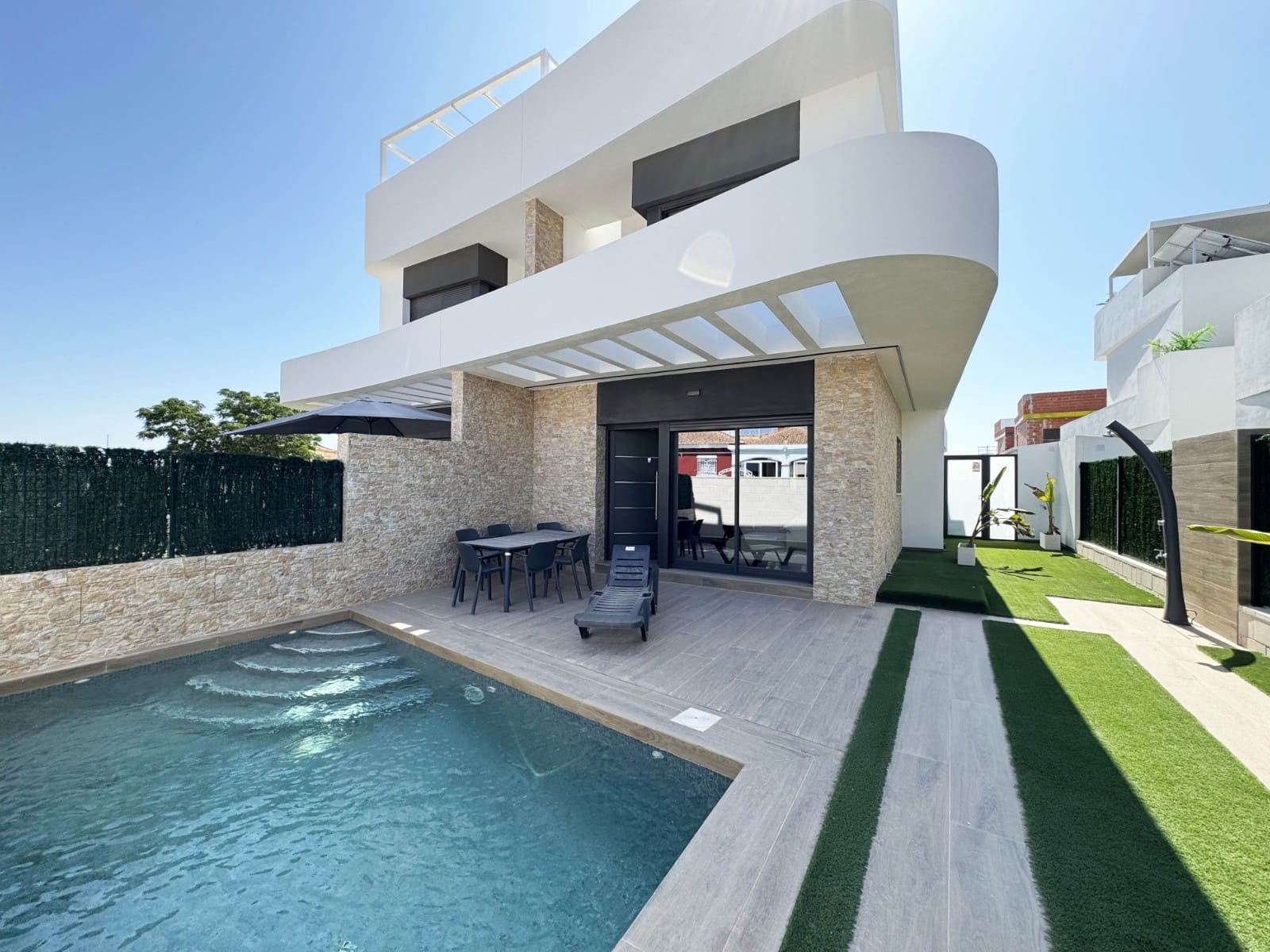 2 sypialnia Willa na sprzedaż w Los Montesinos z basenem - 365 000 € (Ref: 9097593)