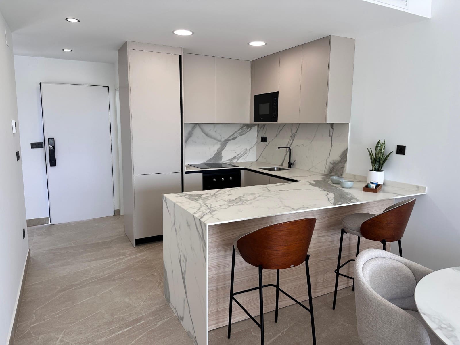 2 slaapkamer Penthouse te koop in Los Alcazares met zwembad garage - € 379.000 (Ref: 9101655)