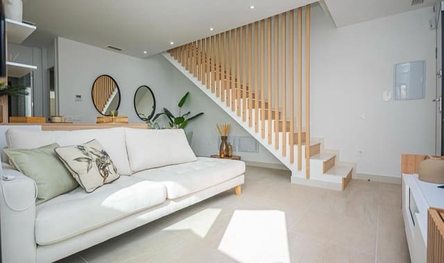 3 quarto Moradia para arrendamento para férias em Los Balcones com piscina - 2 100 € (Ref: 9278720)