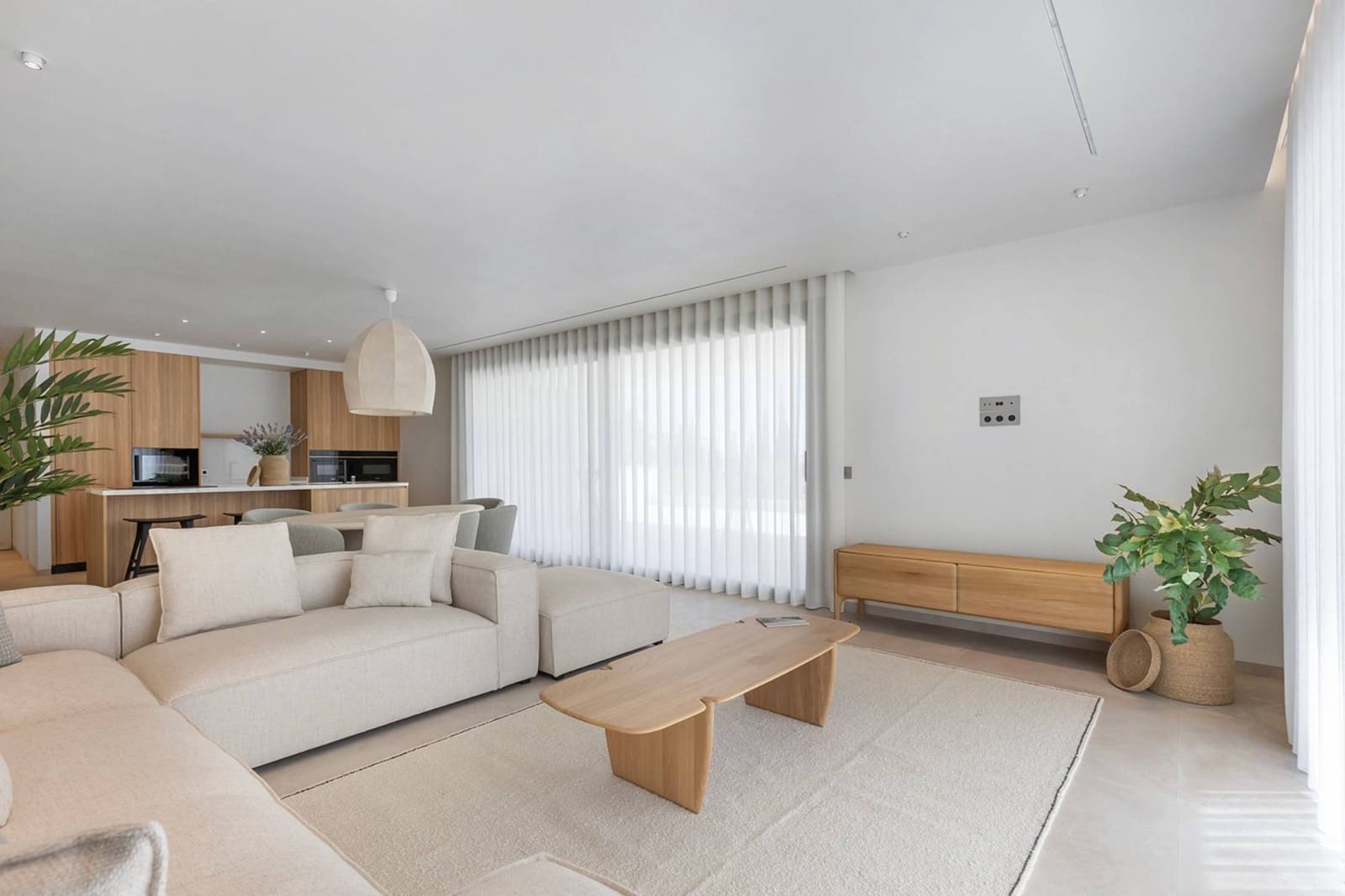 3 slaapkamer Appartement te koop in Las Colinas Golf met zwembad - € 1.085.000 (Ref: 9326106)