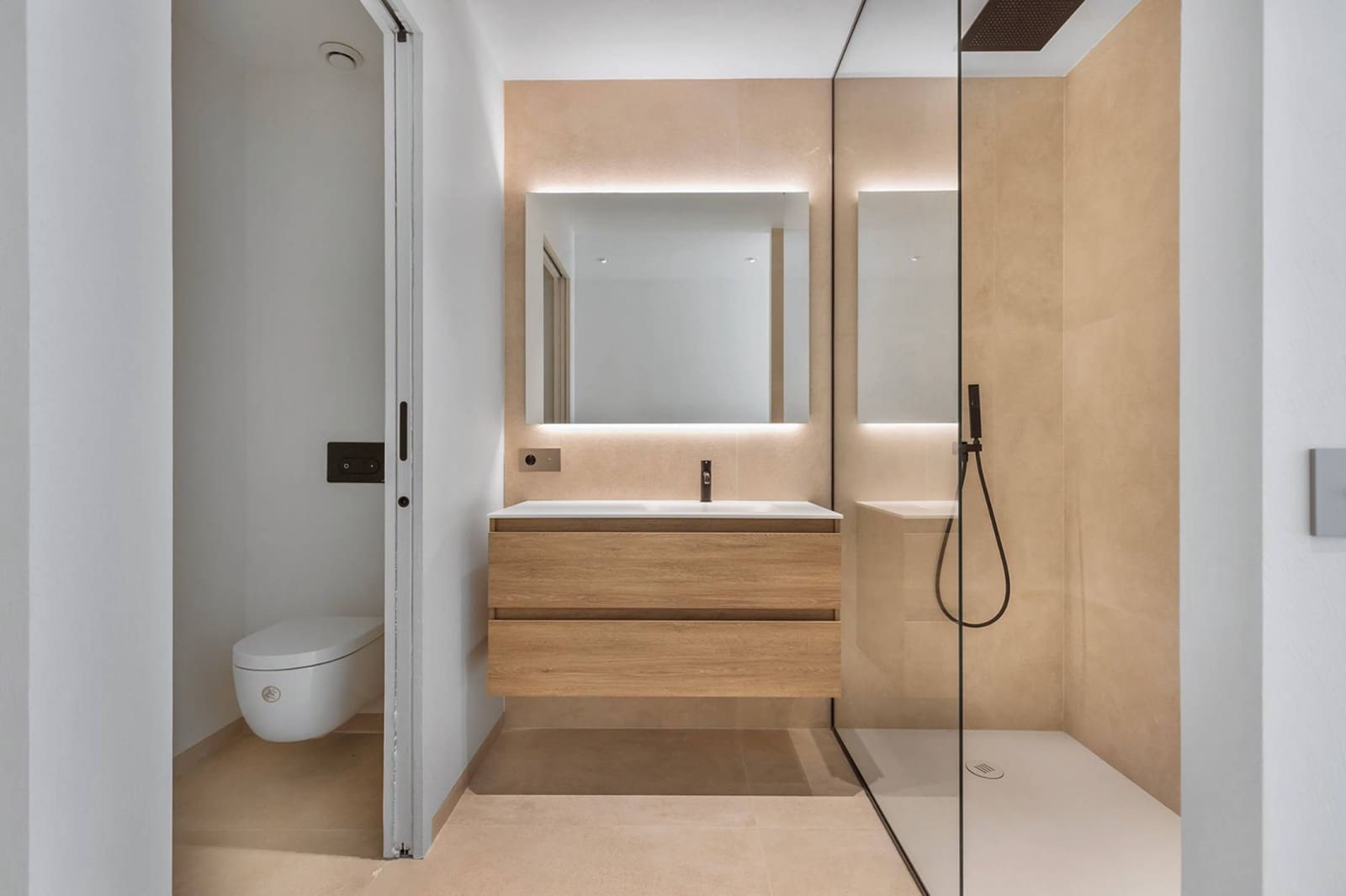 3 slaapkamer Appartement te koop in Las Colinas Golf met zwembad - € 1.085.000 (Ref: 9326106)