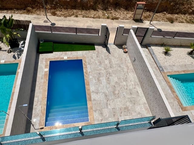 3 slaapkamer Villa te koop in Polop met zwembad - € 385.000 (Ref: 9337046)