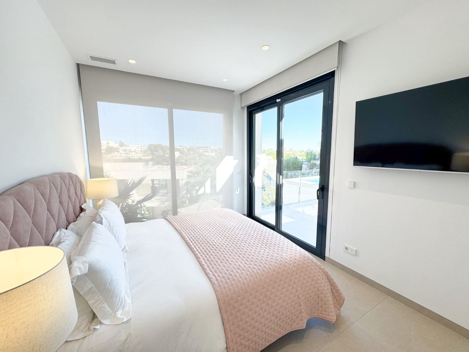 5 quarto Moradia para venda em Las Colinas Golf com piscina - 2 500 000 € (Ref: 9393273)