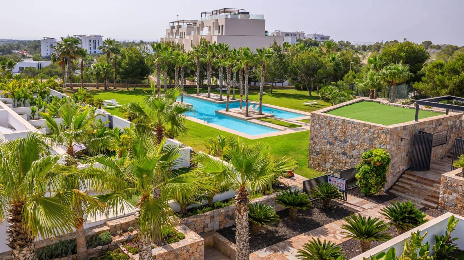 2 quarto Apartamento para venda em Las Colinas Golf com piscina - 395 000 € (Ref: 9450665)