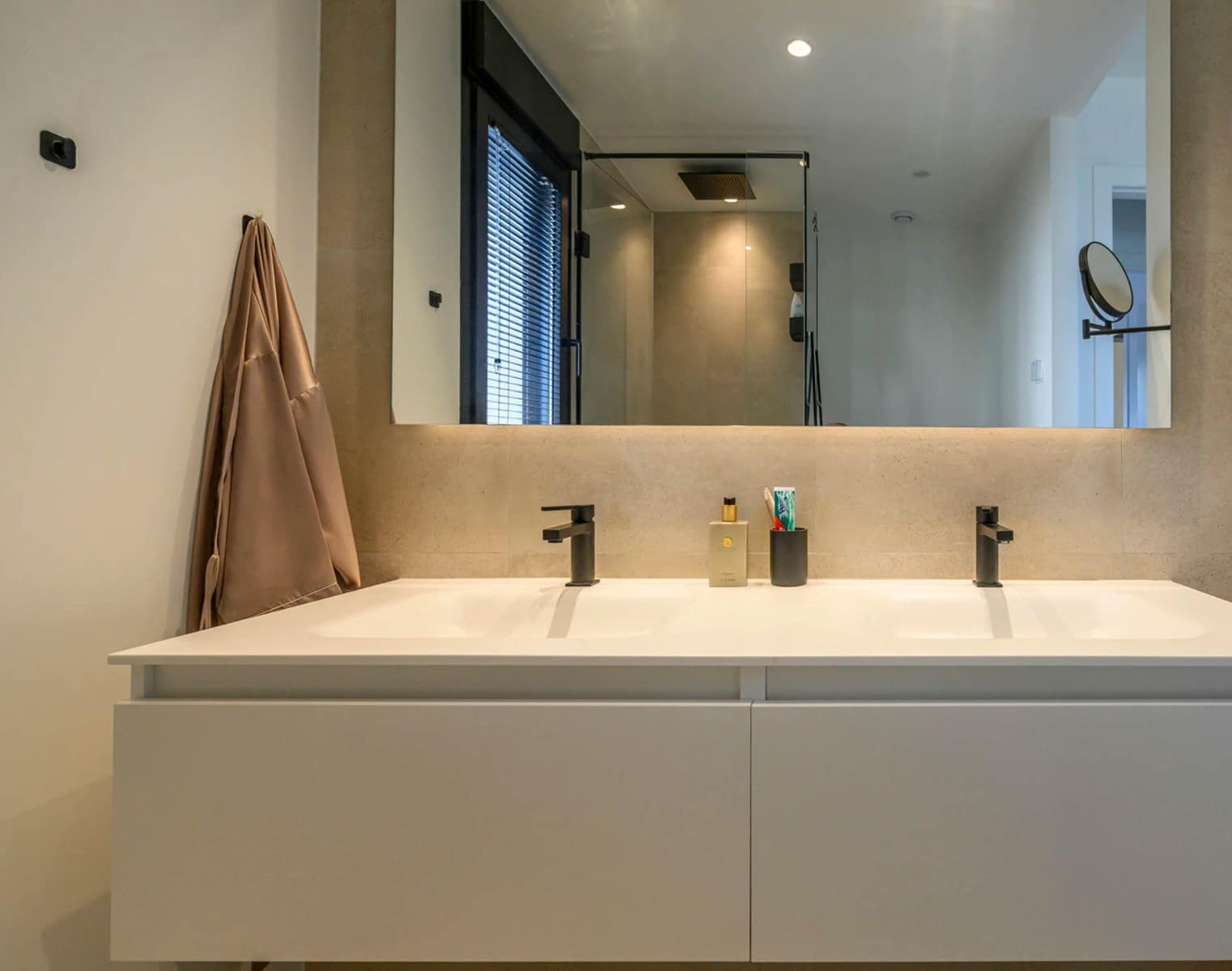 Apartamento de 3 habitaciones en Las Colinas Golf en venta con piscina - 645.000 € (Ref: 9450666)