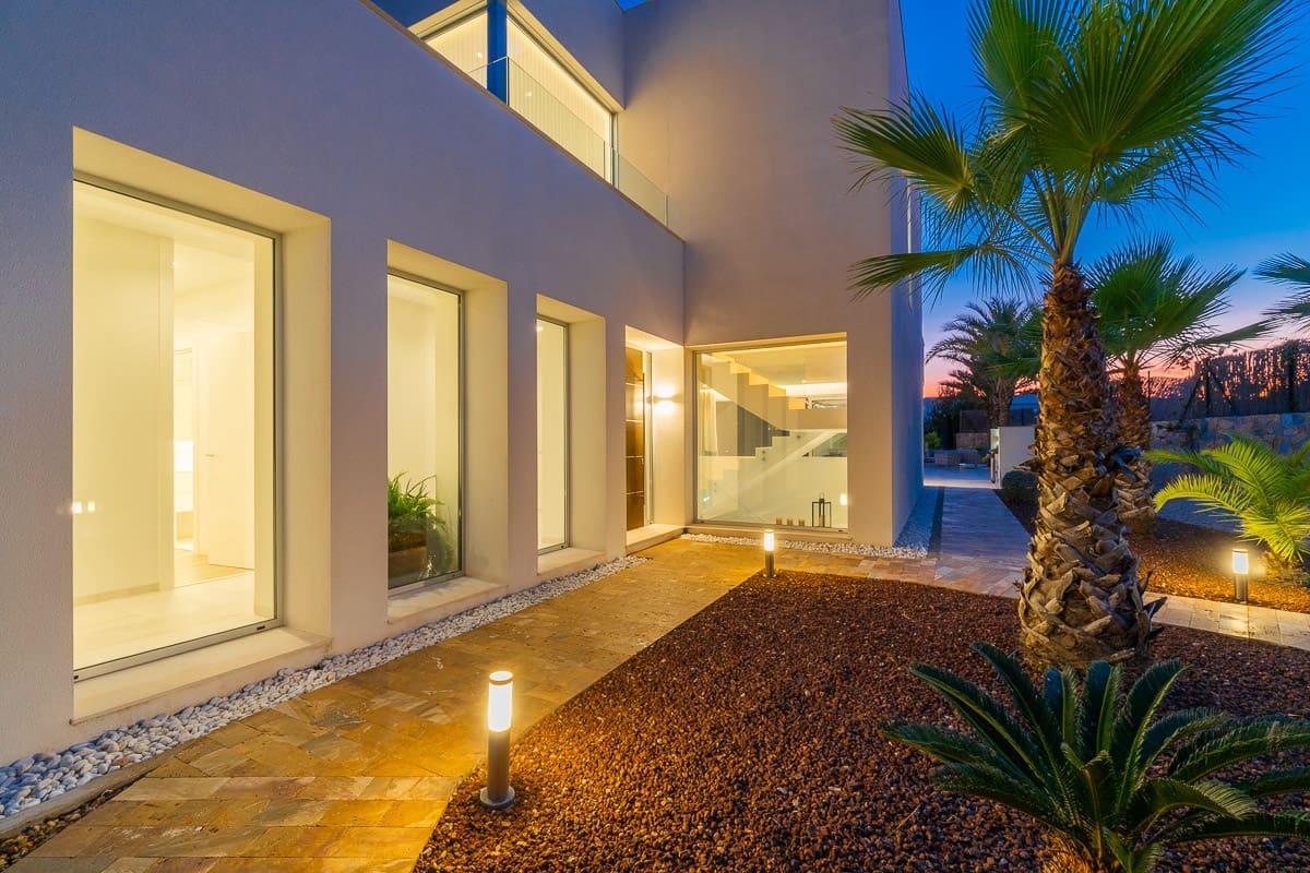 5 slaapkamer Villa te koop in Las Colinas Golf met zwembad - € 2.700.000 (Ref: 9450667)