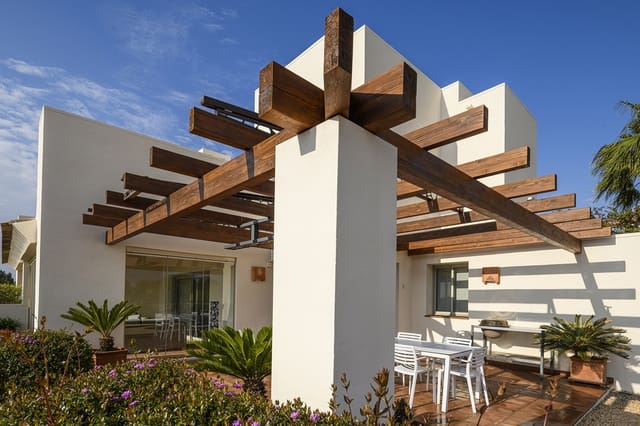 3 bedroom Villa for sale in Las Colinas Golf, Orihuela with pool - € 545,000 (Ref: 9494361)