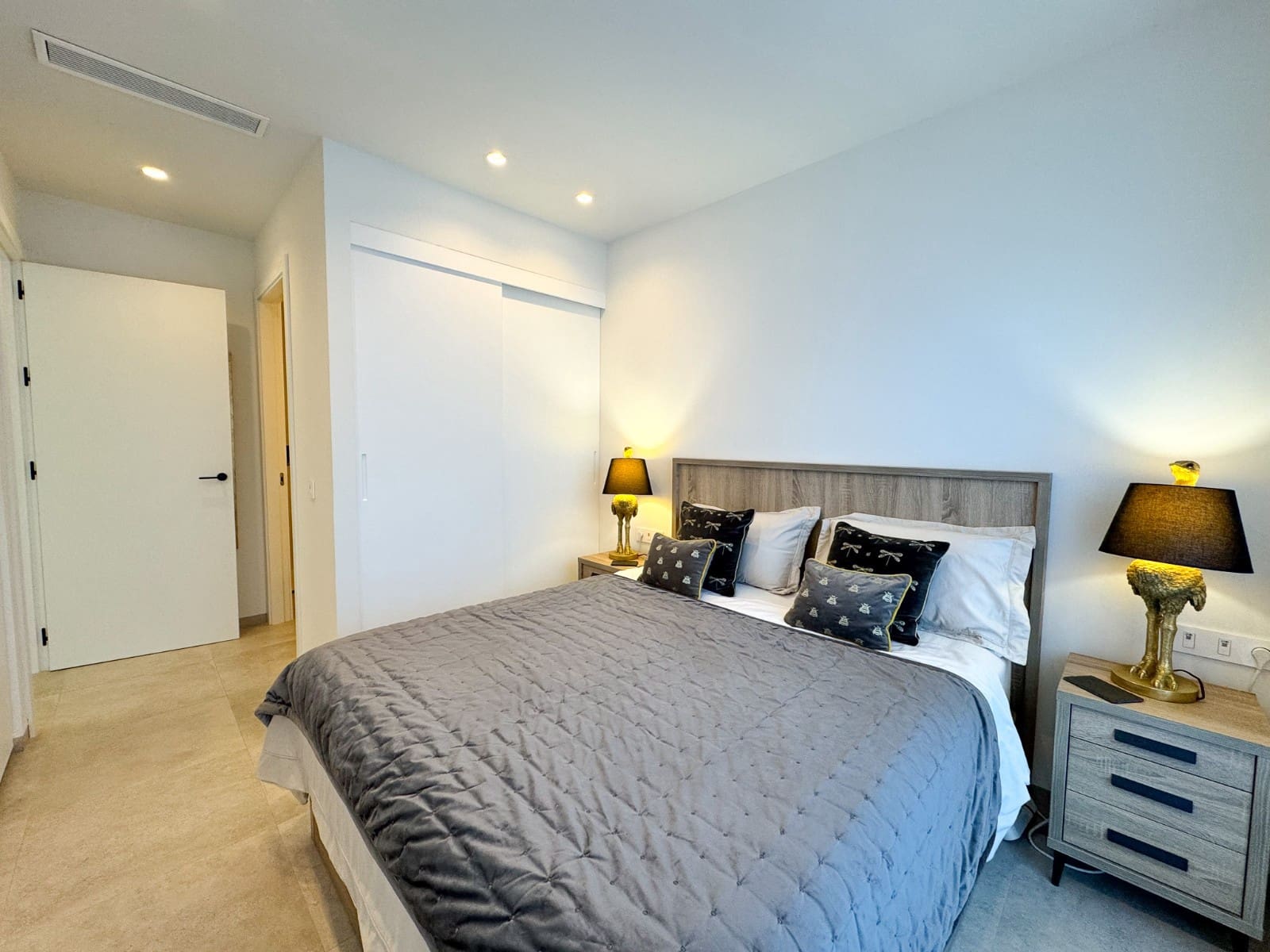 3 bedroom Apartment for sale in Las Colinas Golf with pool - € 585,000 (Ref: 9512027)