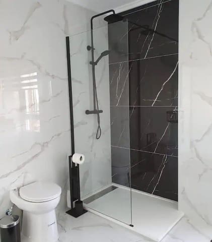 Ático de 2 habitaciones en Punta Prima, Orihuela en venta con piscina - 215.000 € (Ref: 9516507)