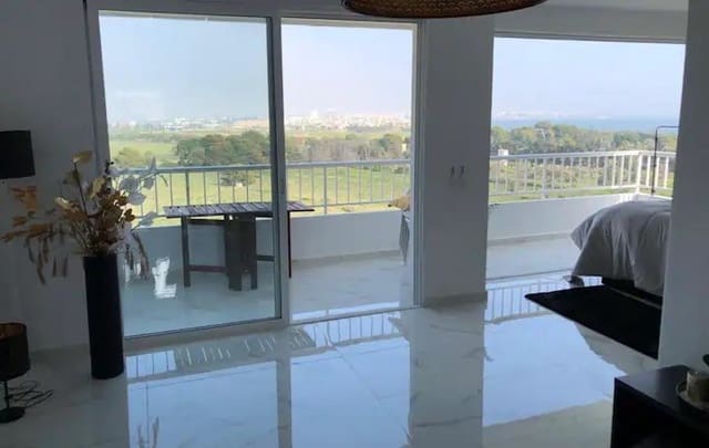 Ático de 2 habitaciones en Punta Prima, Orihuela en venta con piscina - 215.000 € (Ref: 9516507)