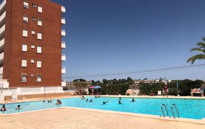 2 Zimmer Penthouse zu verkaufen in Orihuela Costa mit Pool - 215.000 € (Ref: 9516507)