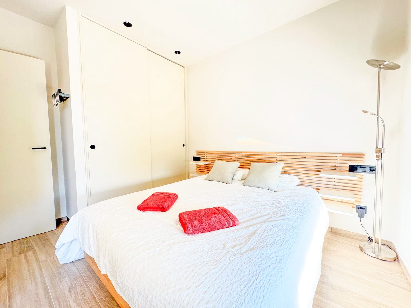 2 soverom Leilighet til salgs i Las Colinas Golf med svømmebasseng - € 459 000 (Ref: 9535615)