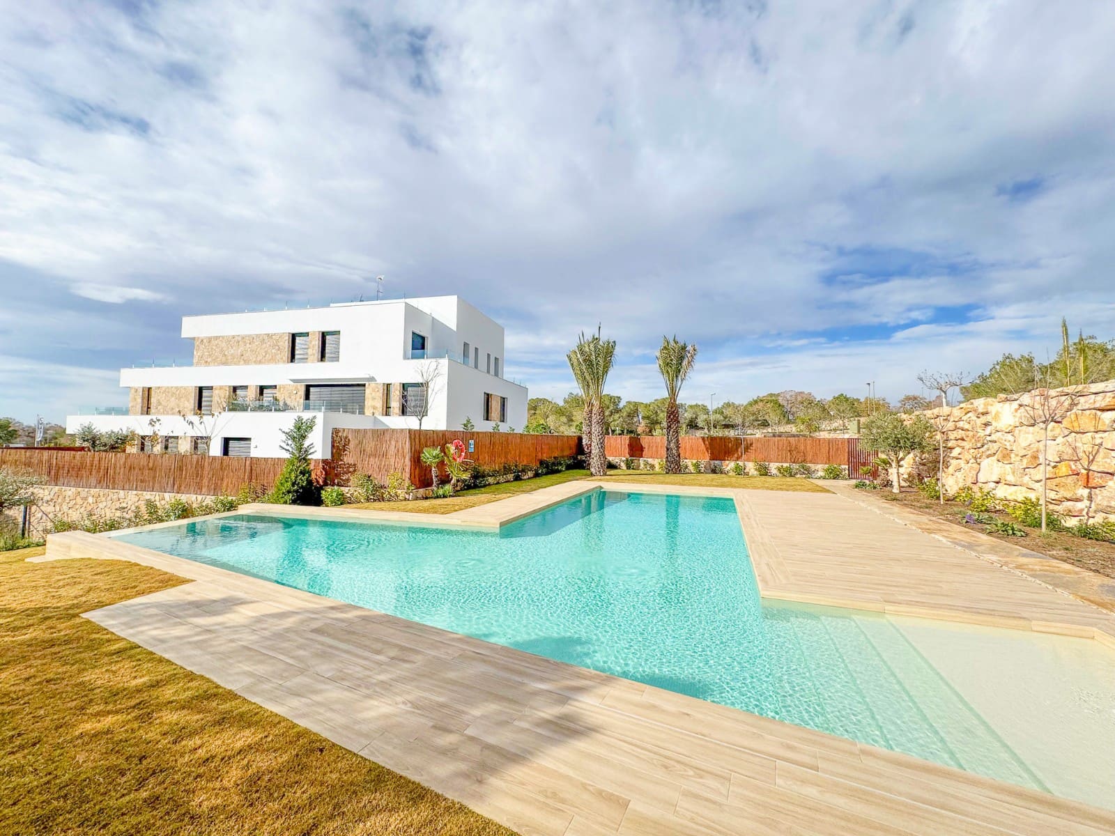 2 soverom Leilighet til salgs i Las Colinas Golf med svømmebasseng - € 459 000 (Ref: 9535615)