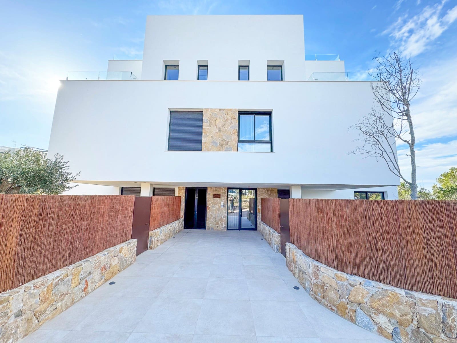 2 soverom Leilighet til salgs i Las Colinas Golf med svømmebasseng - € 459 000 (Ref: 9535615)