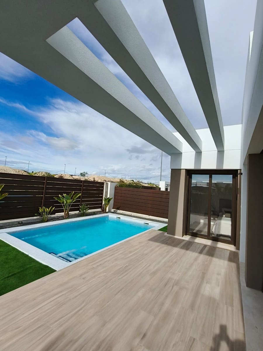 3 sypialnia Willa na sprzedaż w Los Montesinos z basenem - 399 000 € (Ref: 9547124)