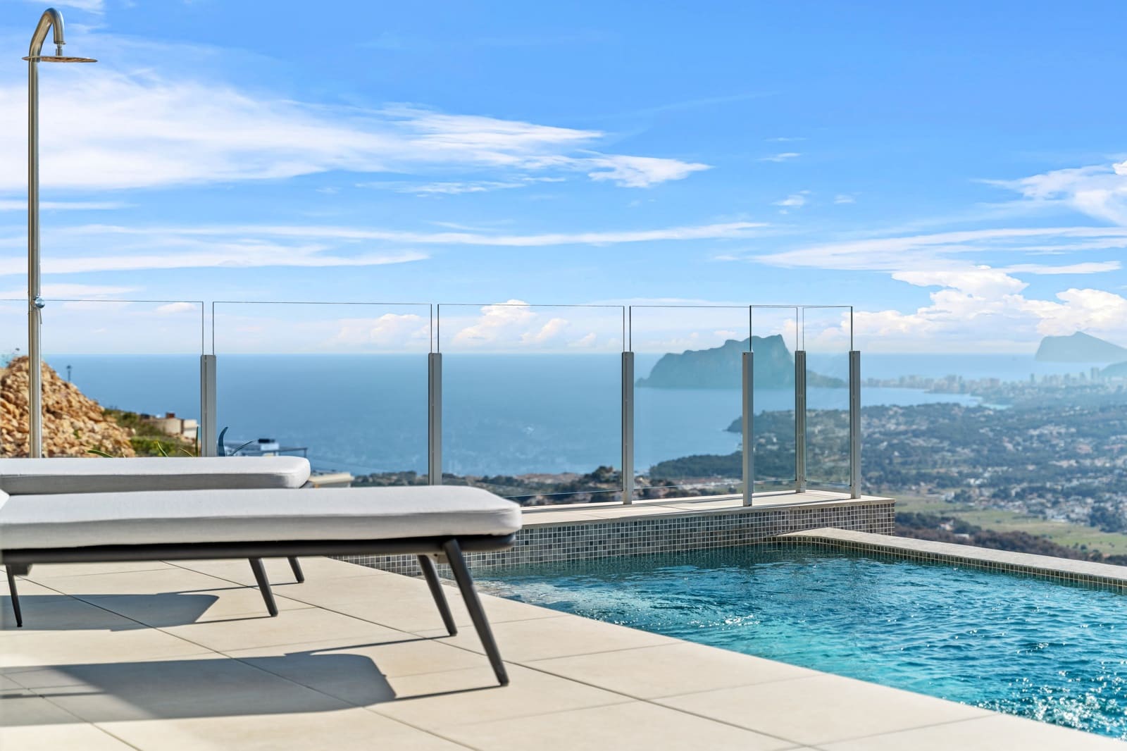 3 soveværelse Villa til salg i Cumbre del Sol med swimmingpool - € 1.640.000 (Ref: 9555267)