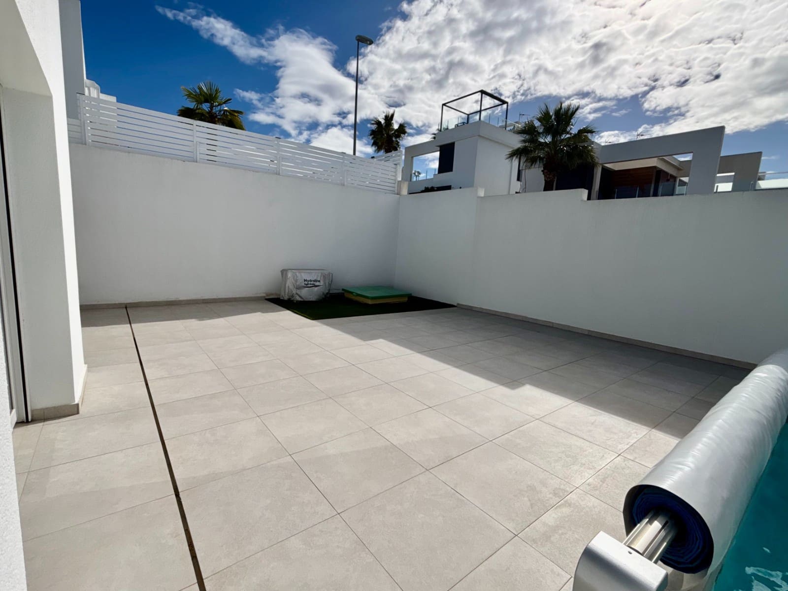 Chalet de 3 habitaciones en Benijófar en venta con piscina - 569.500 € (Ref: 9610202)