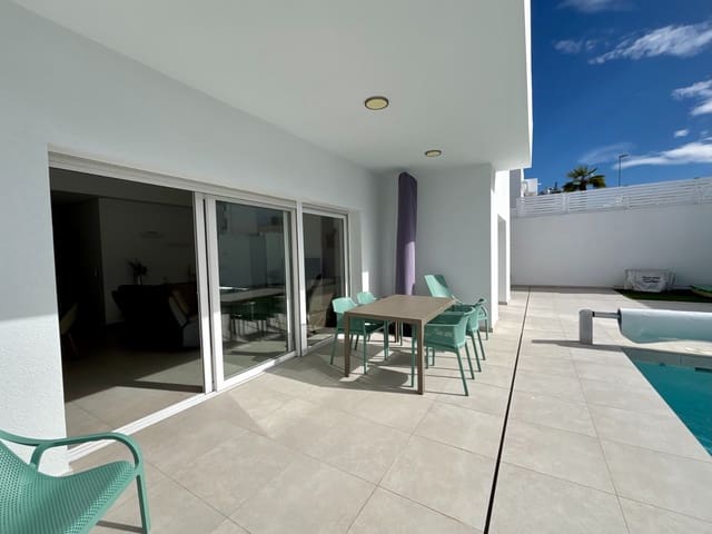 Chalet de 3 habitaciones en Benijófar en venta con piscina - 569.500 € (Ref: 9610202)