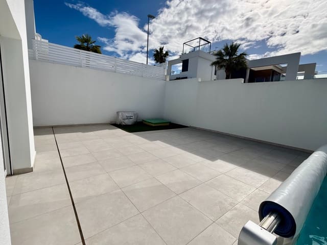 Chalet de 3 habitaciones en Benijófar en venta con piscina - 569.500 € (Ref: 9610202)