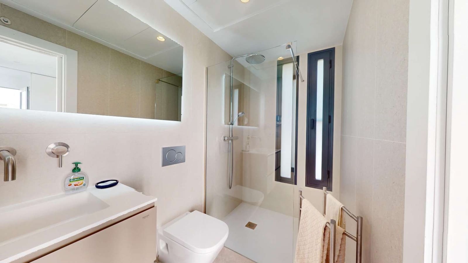 3 soverom Villa til salgs i Monforte del Cid med svømmebasseng - € 795 000 (Ref: 9619055)