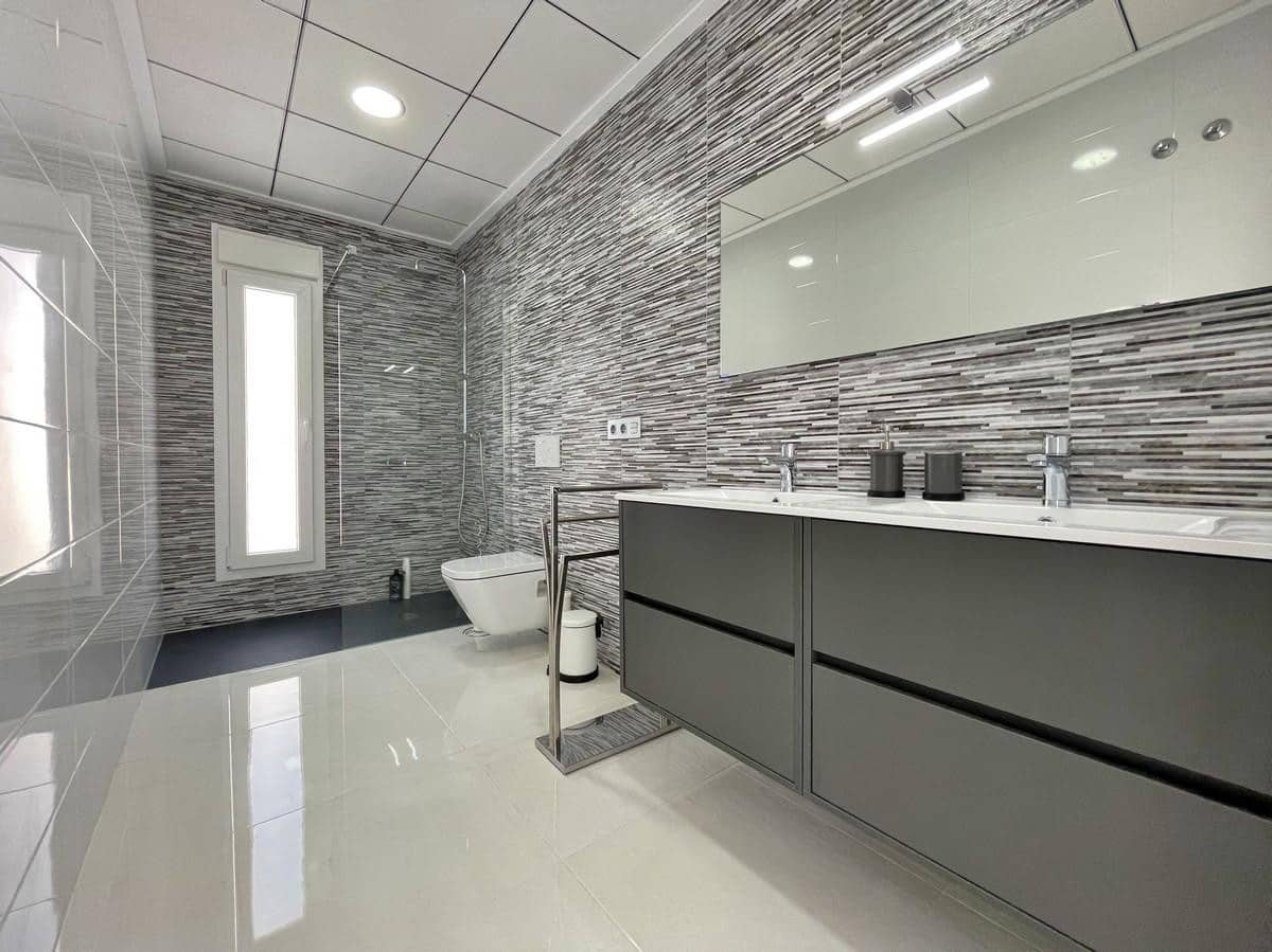 3 makuuhuone Huvila myytävänä paikassa Rafal mukana uima-altaan - 415 000 € (Ref: 9626545)