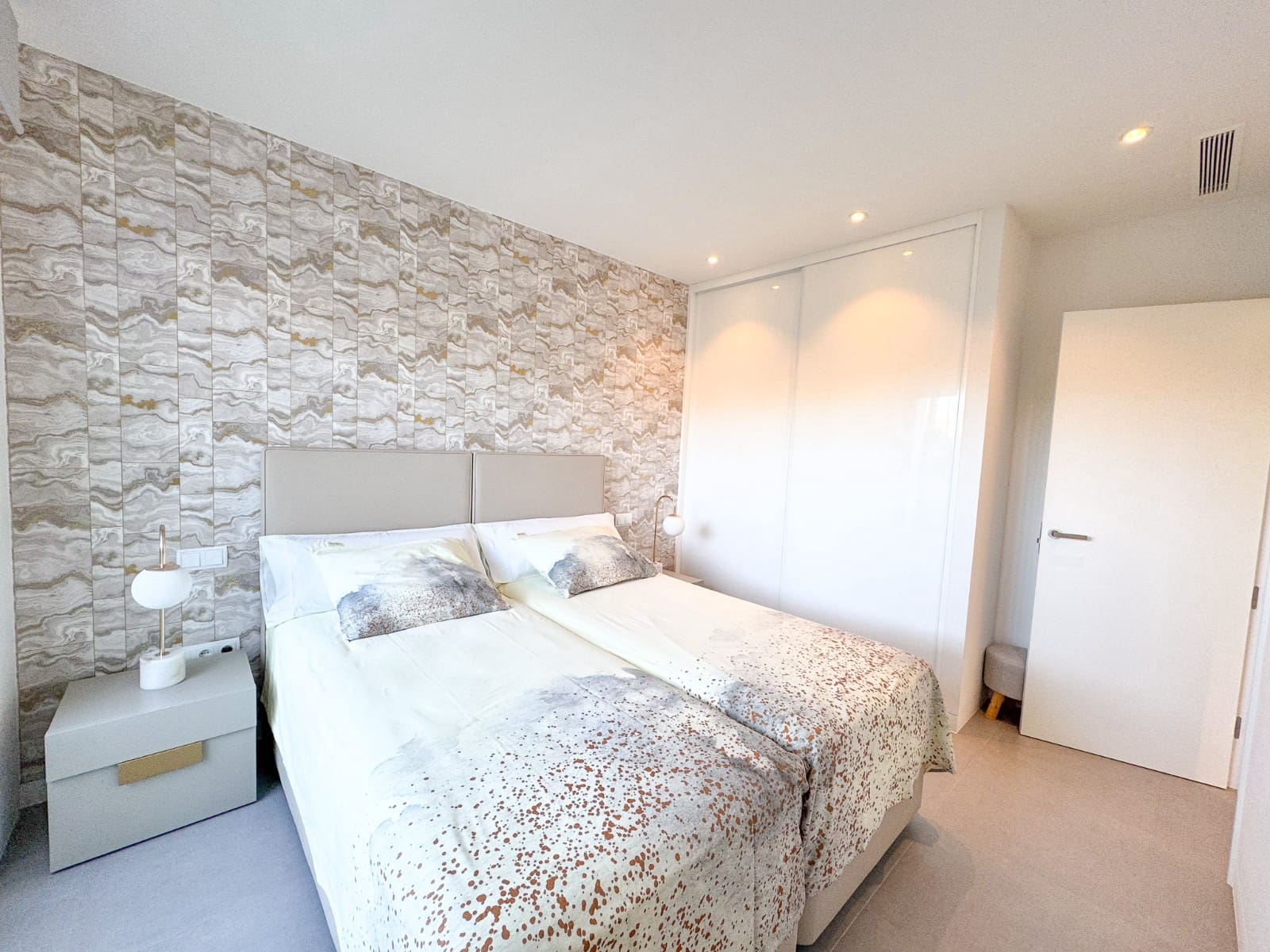 2 sovrum Lägenhet till salu i Las Colinas Golf med pool - 415 000 € (Ref: 9627330)