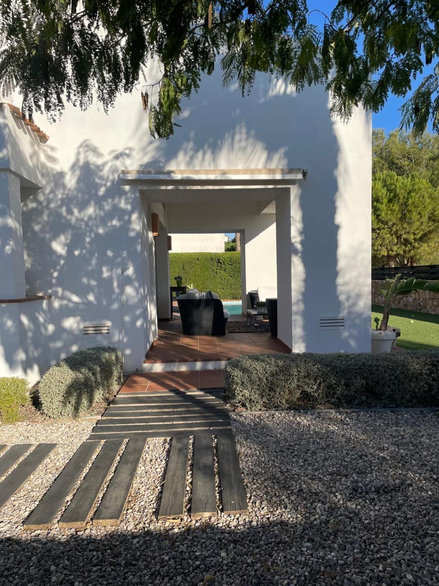 4 slaapkamer Villa te koop in Las Colinas Golf met zwembad - € 995.000 (Ref: 9634050)