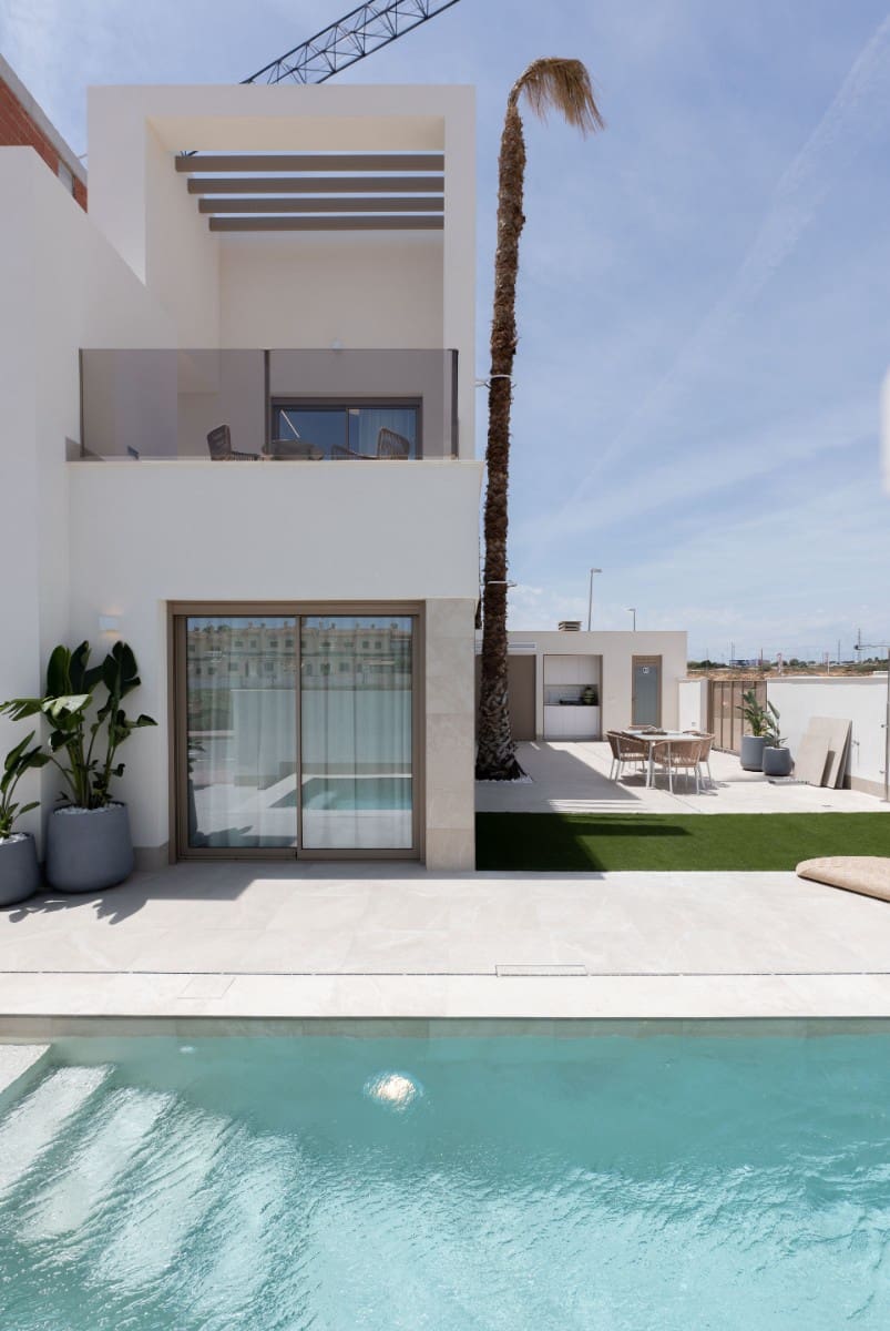 Casa de 3 habitaciones en Los Alcázares en venta con piscina garaje - 439.000 € (Ref: 9665401)