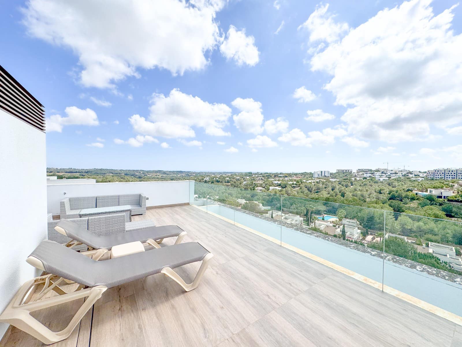 3 quarto Apartamento para venda em Las Colinas Golf com piscina - 590 000 € (Ref: 9714623)