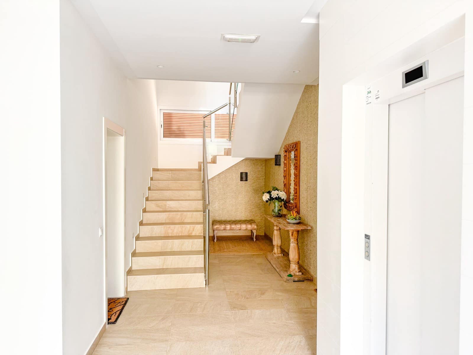 3 quarto Apartamento para venda em Las Colinas Golf com piscina - 590 000 € (Ref: 9714623)