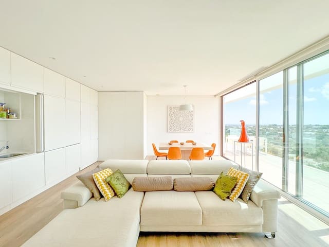 3 bedroom Apartment for sale in Las Colinas Golf, Orihuela with pool - € 590,000 (Ref: 9714623)