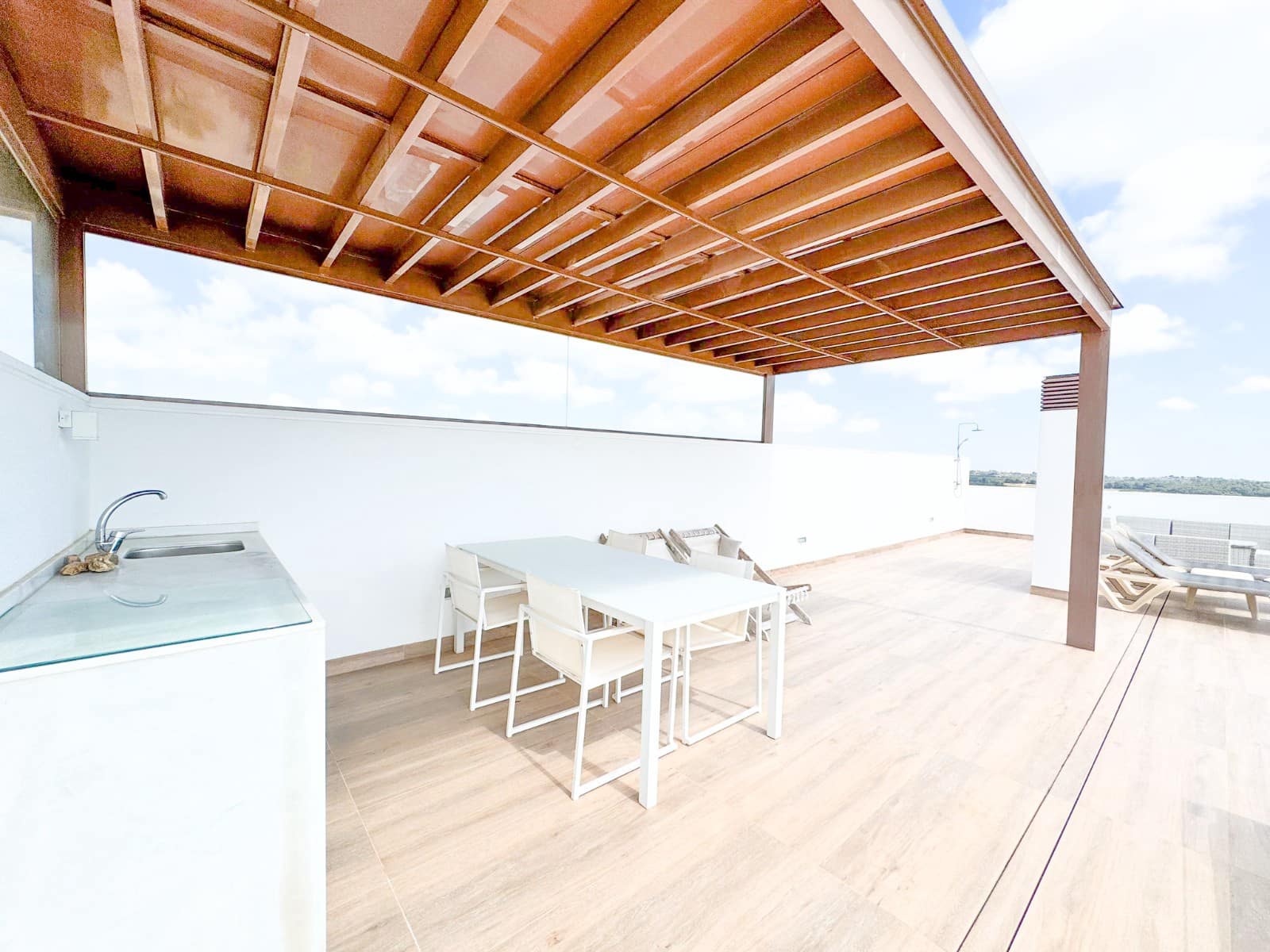 3 quarto Apartamento para venda em Las Colinas Golf com piscina - 590 000 € (Ref: 9714623)