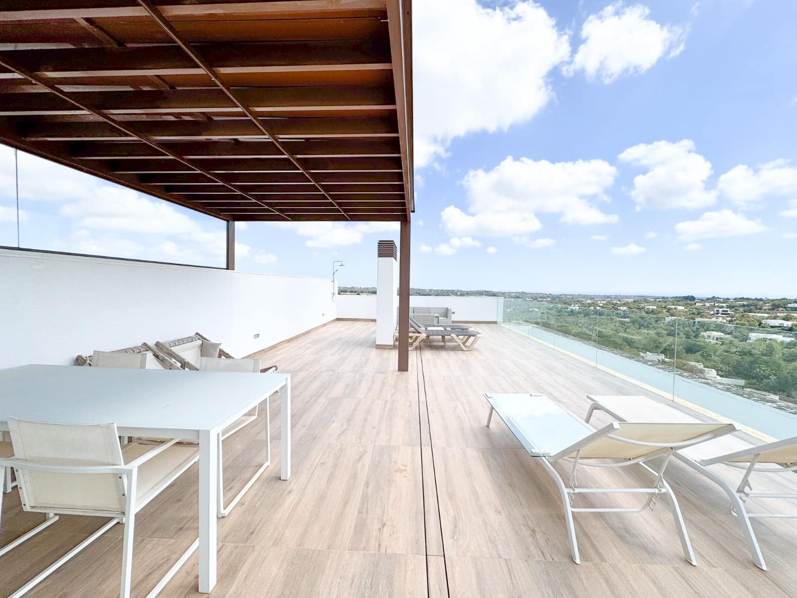 3 quarto Apartamento para venda em Las Colinas Golf com piscina - 590 000 € (Ref: 9714623)