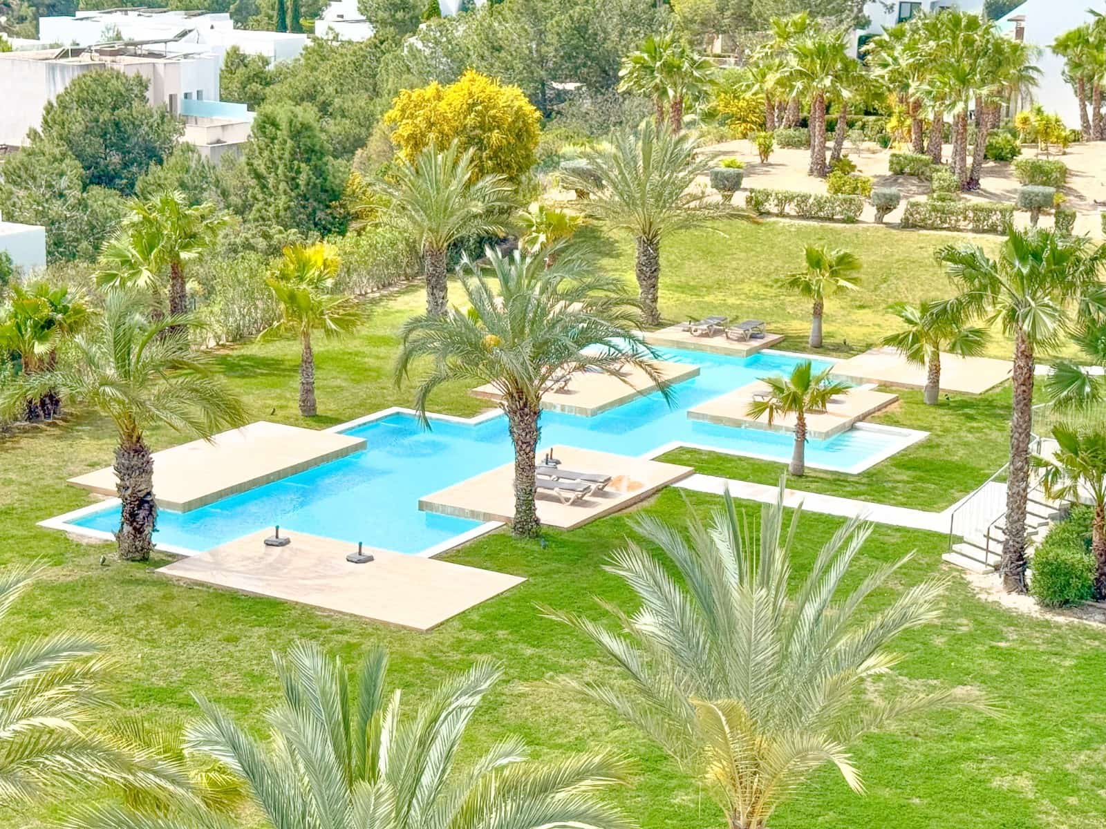 3 quarto Apartamento para venda em Las Colinas Golf com piscina - 590 000 € (Ref: 9714623)